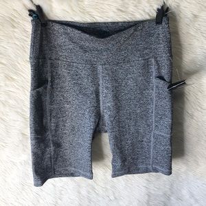 GREY WORKOUT SHORTS! 🖤🤍